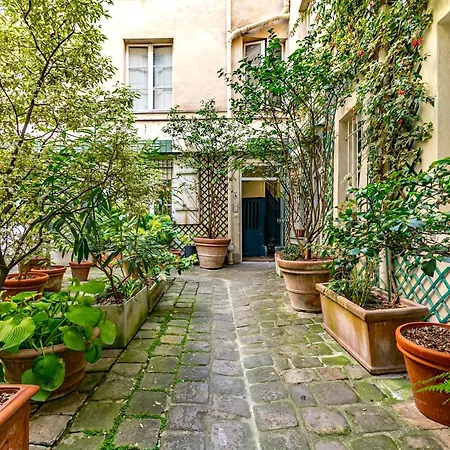 Appartamento Design And Quiet On Wooded Courtyard ! *