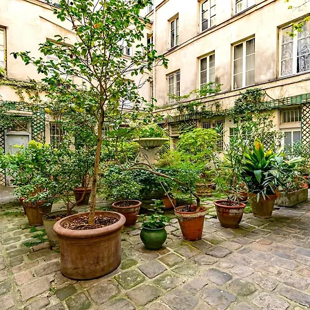 Appartamento Design And Quiet On Wooded Courtyard ! *